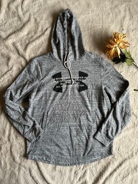 Under Armour Sweatshirt Size Medium Loose